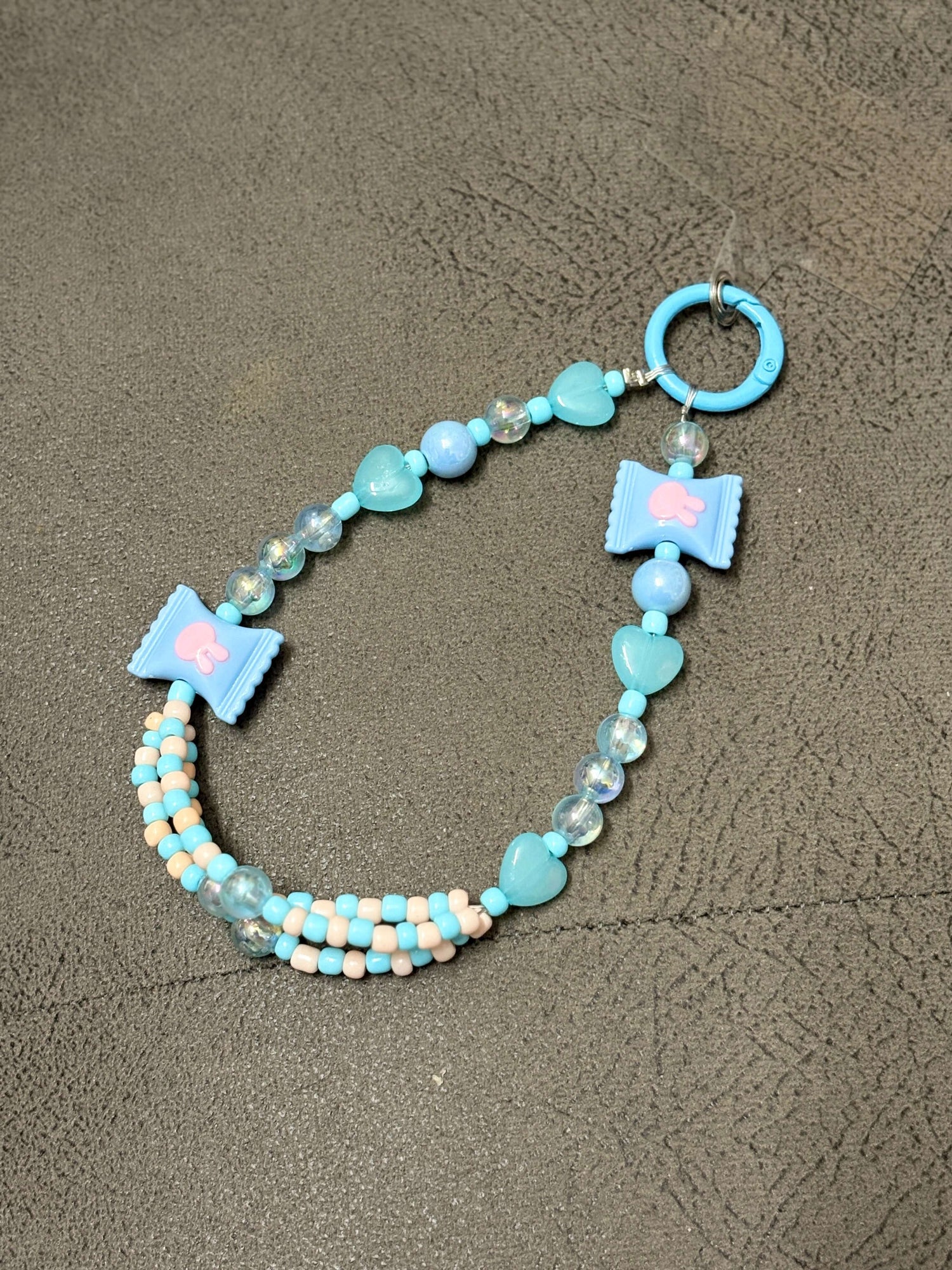 Perfect destination for all things cute, kawaii and handcrafted ..phone charms, hair accessories …we offer free shipping and cod 