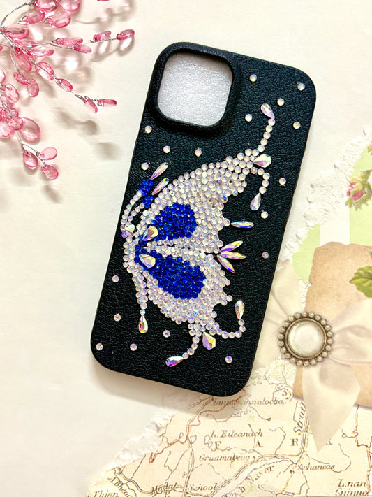 Rhinestone butterfly phone case. It can be customized on any phone case . You can choose from black phone and transparent phone case.